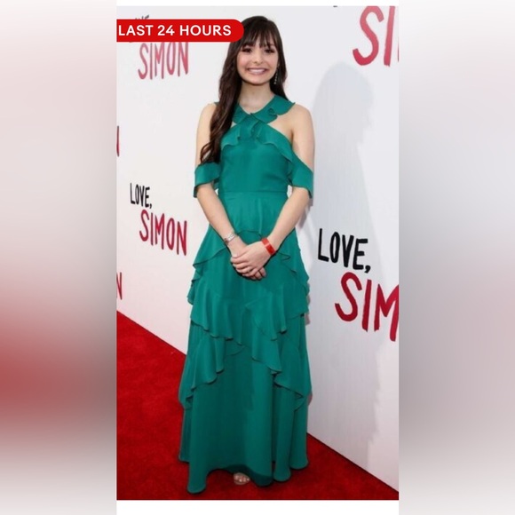 Beautiful ruffle emerald BCBG gown - Picture 5 of 8